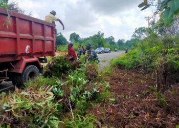 Demi Bersihnya Lingkungan Babinpotmar Goro Bersama Masyarakat KBN