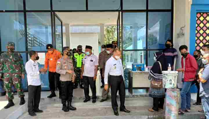 Wabup Natuna Terus Tinjau Pelaksanaan Vaksinasi di Kecamatan