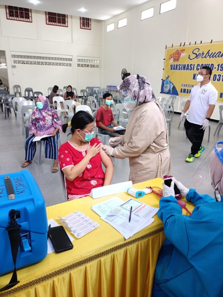 Aspotmar Mewakili Danlantamal IV Hadiri Serbuan Vaksin TNI Bersama Walubi