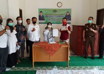 Penandatangan Kontrak Kerja Bangunan Gedung Di MTsN Kota Padang Panjang, Disaksikan Kakankemenag