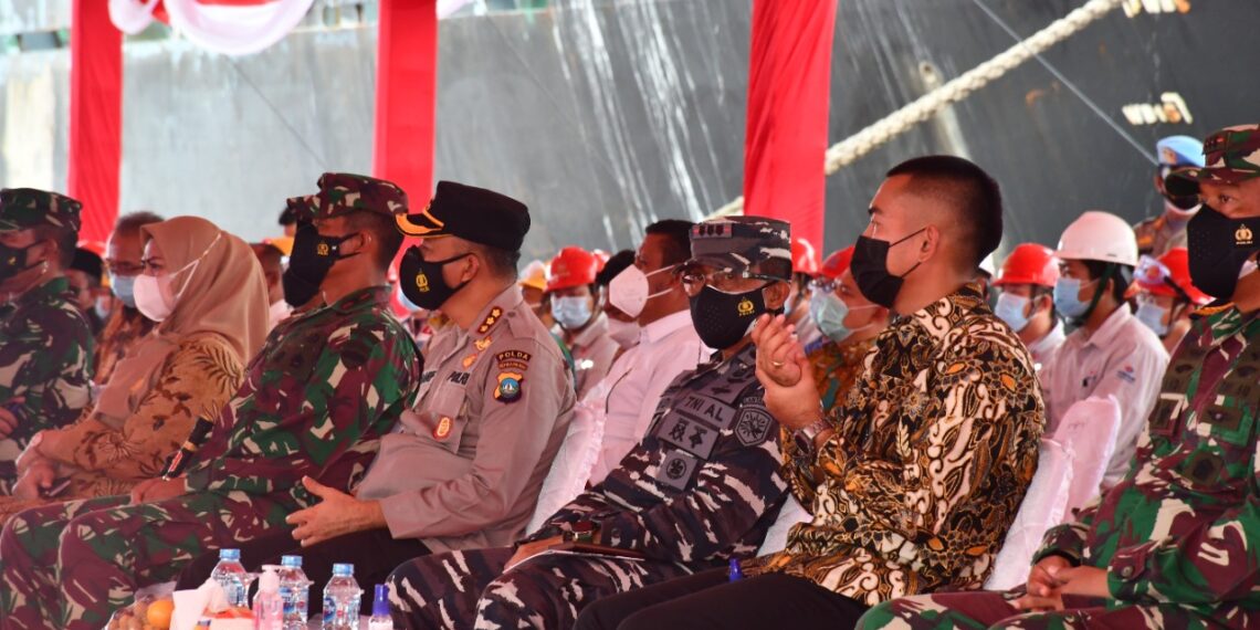 Wadanlantamal IV  Saksikan Pelepasan Ekspor Perdana Vessel Muatan Alumina