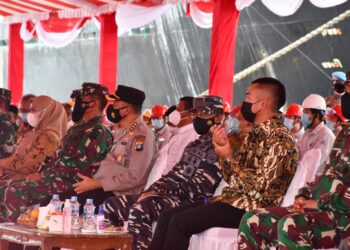 Wadanlantamal IV  Saksikan Pelepasan Ekspor Perdana Vessel Muatan Alumina