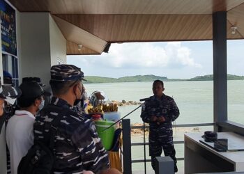 TNI AL Batam Bersama Dinkes Batam Gencar Berikan Vaksin Covid-19 Untuk Masyarakat Maritim Batam