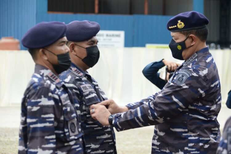 KAL Pandang I-1-72 & KAL Sarudik I-2-18 Resmi Perkuat Jajaran TNI Angkatan Laut