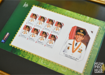 Pos Indonesia Serahkan Prangko Prima Edisi Khusus Gubernur Ansar