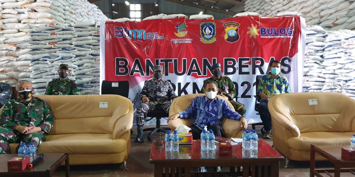 Wadanlantamal IV Saksikan Peluncuran Penyaluran Bantuan  Beras PPKM Darurat Prov Kepri 2021