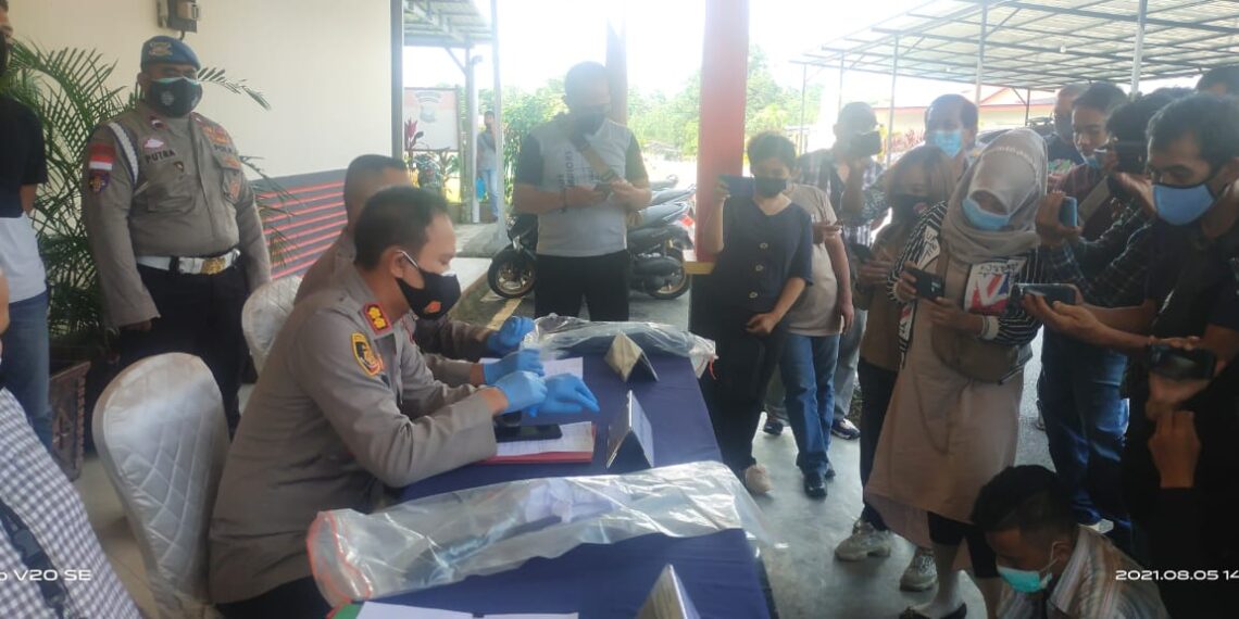 Tujuh Bulan Jalin Asmara Berakhir Tragis Bacok Kekasihnya Hingga Tewas