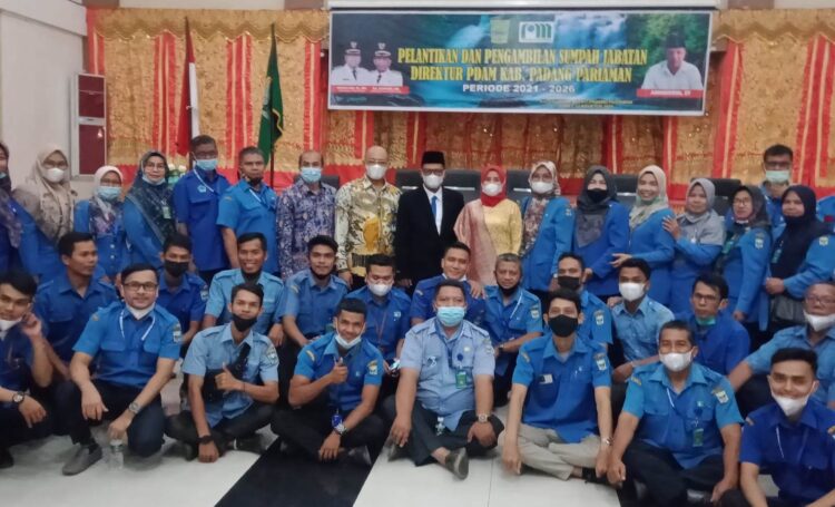 Suharti Bur SE MM Lantik Aminudin Sebagai Direktur PDAM Padang Pariaman Periode 2021–2026