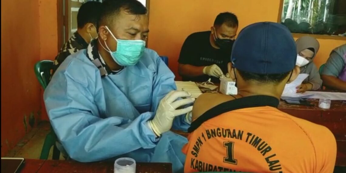 TNI AL Ranai Terus Gesa Vaksinasi Para Pelajar Agar Terhindar Dari Covid – 19