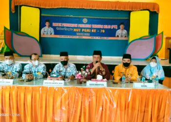 HUT PGRI ke 76, PGRI Kecamatan Lingga Gelar Bimtek PTK
