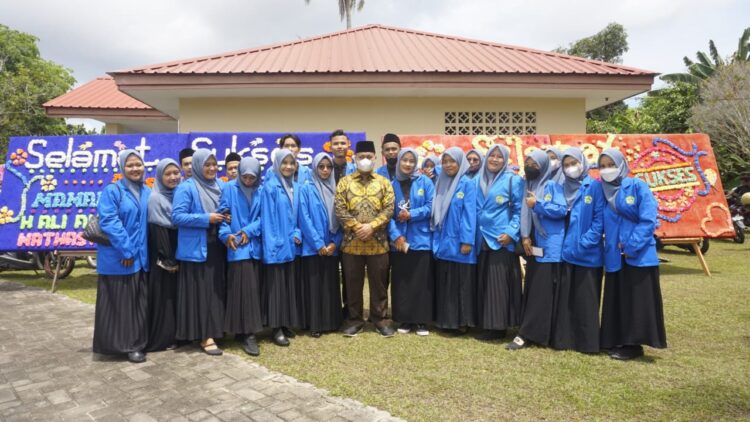 Nizar Ucapkan Selamat Kepada Wisudawan dan Wisudawati STIT Lingga