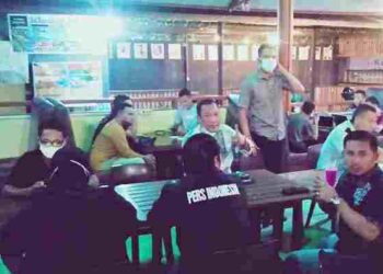 Canda dan Tawa Iringi Suasana Minum Kopi Bersama Kajari dan Wartawan Natuna