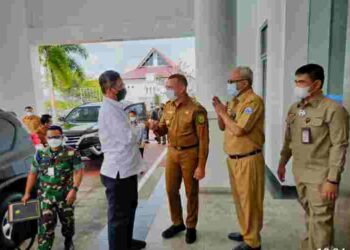 Bupati dan Wakil Bupati Natuna Sabut Kedatangan Menkopolhukam dan Mendagri