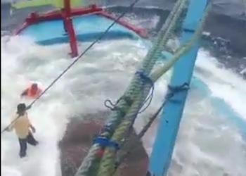 Kapal Sumber Cahaya Asal Natuna Tenggelam 15 ABK Selamat