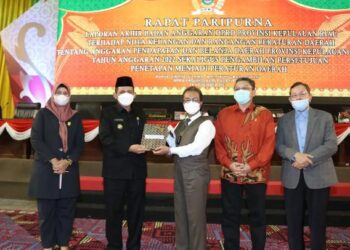 Gubernur Kepri Bersama DPRD Sepakati APBD Tahun 2022 3,870 Triliun