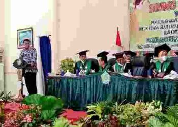 Menghadiri Wisuda STAI, Bupati Wan Siswandi Ceritakan Pernah Jadi Satpam