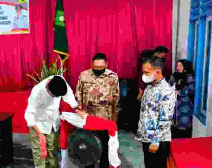 Ketua Serta Anggota DPRD Natuna Saksikan Bupati Wan Siswandi Resmikan Proyek Pembangunan di Sedanau