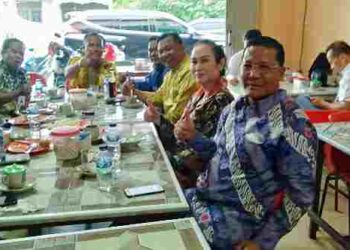 Di Tengah Kesibukan Can Sui Lan Sempatkan Ngopi di Ayong