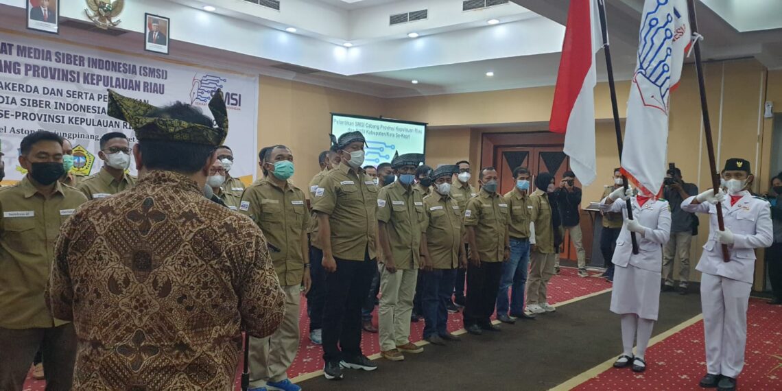 Ketum SMSI Firdaus Lantik Pengurus SMSI Cabang Kerpri  7 Kab/Kota