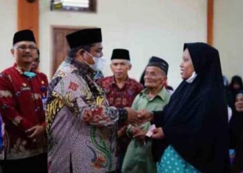 Bupati Suhatri Bur Hadiri Penyaluran BLT DD di Nagari Anduriang.