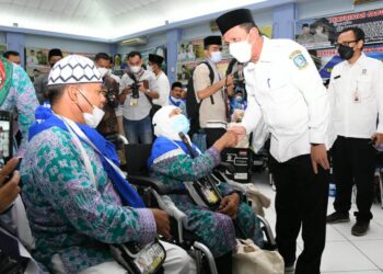 Gubernur Kepri Lepas 449 JCH Kloter Pertama Embarkasi Batam