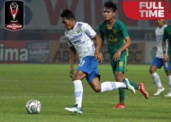 Riuh Teriyakan Pendukung Persib Bandung Menguasai Bola Liar Melawan Persebaya Skor 3-1
