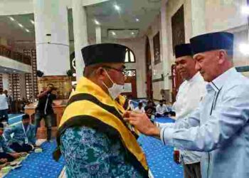 Dilepas Bupati Natuna, Calon Jemaah Haji Terharu