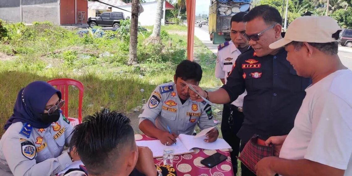 Rifki Monrizal SH MH: Survey Load Factor Dishub P.Pariaman & Satlantas Polres P.Pariaman  Berjalan Lancar