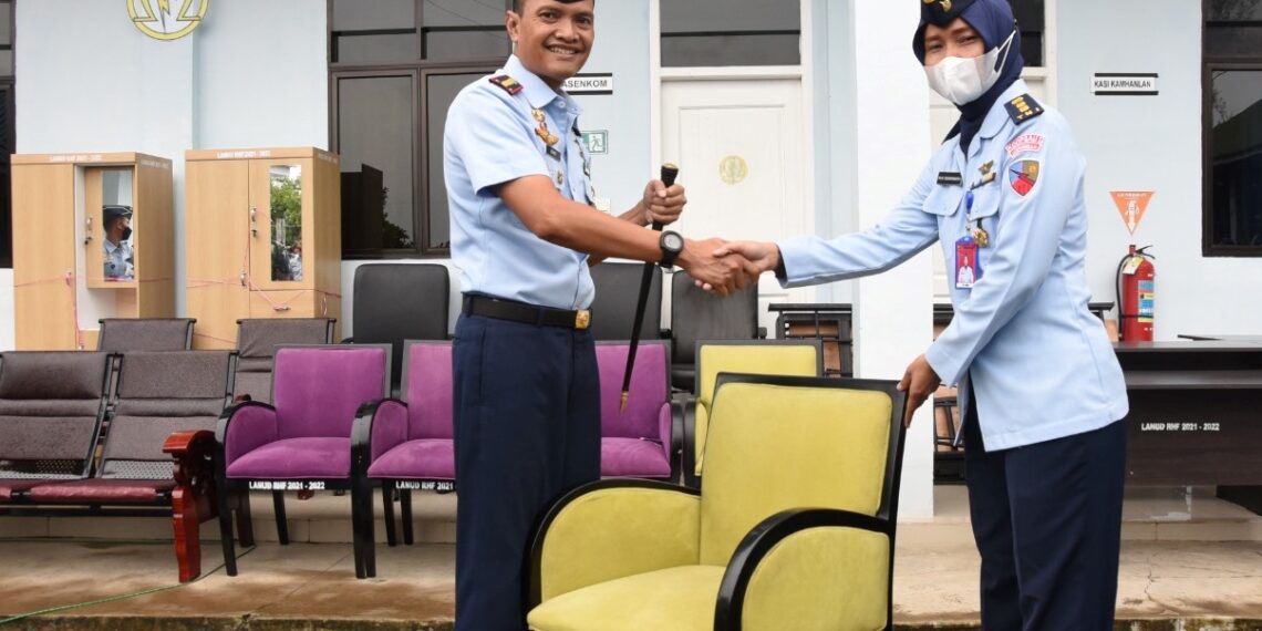 Wujudkan SDM Yang Berkualitas, Danlanud RHF Berikan Kazenering Untuk Kantor Dinas Logistik Dan Mess Bintara Tamtama.