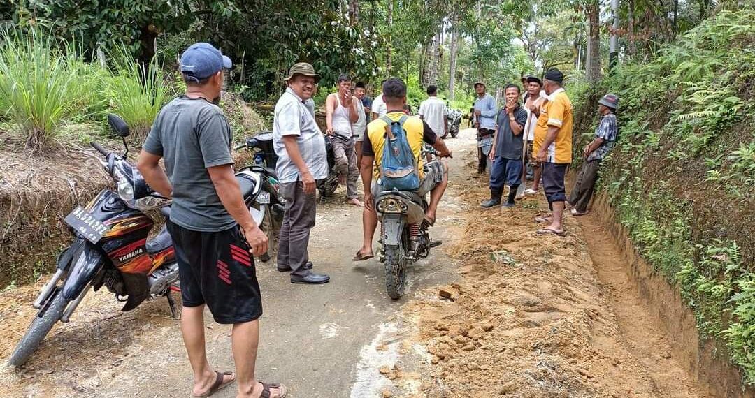 Reses Anggota DPRD Syafrizal.A Tampung Aspirasi Sekaligus Ajak Warga Bukit Cangang Bergotong Royong.
