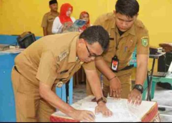 Bupati Wan Siswandi Lantik Kepala Sekolah SD dan TK di Kecamatan Bungtimla