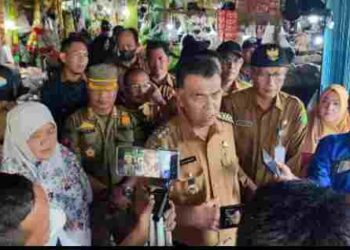 Cek Harga Bahan Pokok Bupati Sidak Pasar Ranai