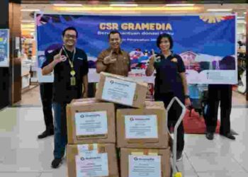 GRAMEDIA BATAM MENYERAHKAN CSR BUKU UNTUK PERPUSTAKAAN DAERAH NATUNA.