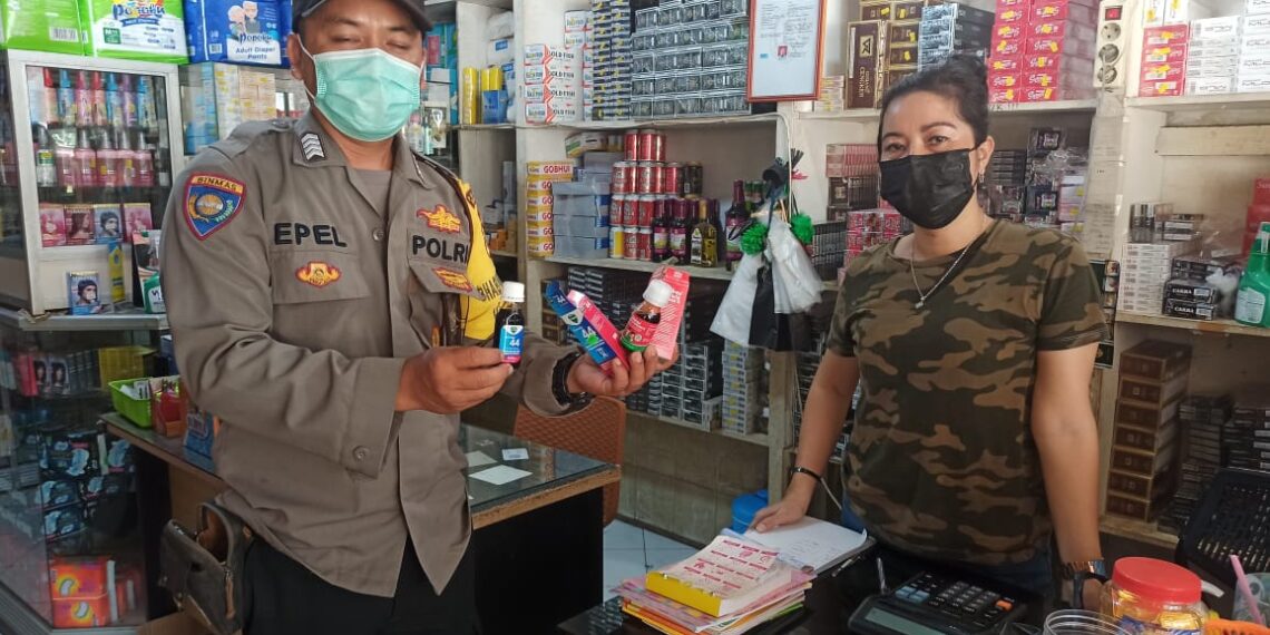 Peredaran Obat Sirup Anak Dilarang. Polsek Monterado Lakukan Pengecekan Sejumlah Toko Dan Apotek.