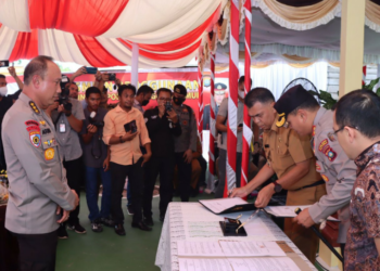 Bupati Natuna Dampingi Irwasum Mabes Polri Resmikan Rumah Dinas Polsek Bunguran Timur