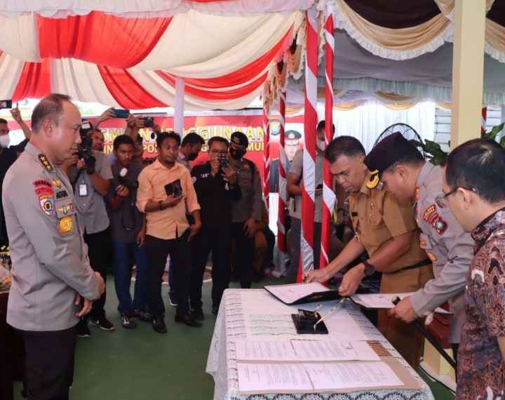 Bupati Natuna Dampingi Irwasum Mabes Polri Resmikan Rumah Dinas Polsek Bunguran Timur