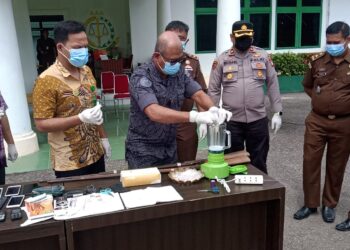 Kajari Bengkayang Musnahkan Barang Bukti Yang Sudah Berkekuatan Hukum Tetap