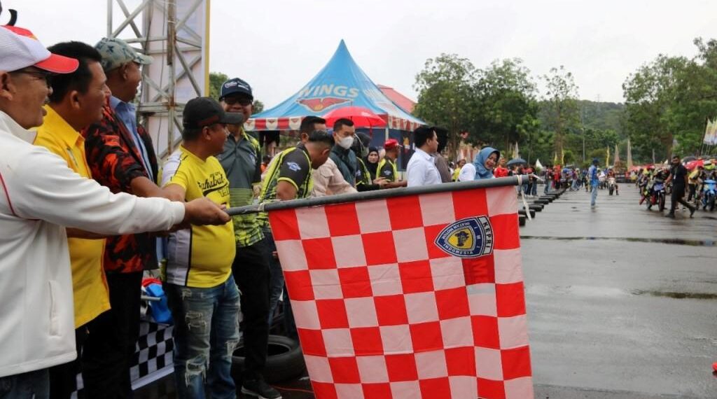 Gubernur Ansar Buka Kejurnas Grand Final Drag Race 2022 Di Temenggung Abdul Jamal Batam