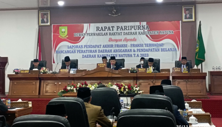 Bupati dan Wakil Bupati Natuna Hadiri Pengesahan APBD Tahun 2023