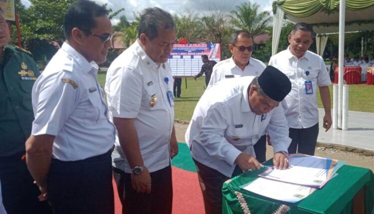 Bupati Suhatri Bur,SE.MM Hadiri Deklarasi Sekolah Bersih Dari Narkoba (Bersinar).