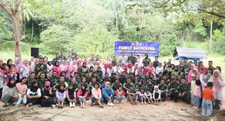 Suka Ria Dengan Keluarga, Warnai Latihan Ketahanan Mars (Hanmars) Lanud Raja Haji Fisabilillah.