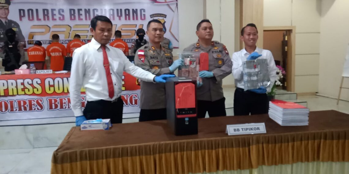 Akhirnya Penanganan Kasus Kroupsi Telah P21 Polres Bengkayang Gelar Konfrensi PERS