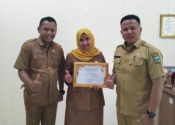 Sebagai Satker Terbaik Dinas Perikanan Terima Penghargaan Pelayanan Respon Tercepat