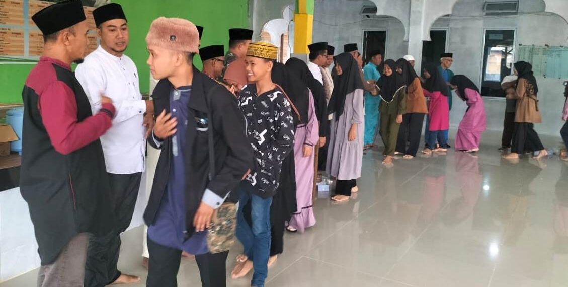 Camat Hardi Safitri Lepas Peserta STQH Lingga Utara Akan Bertarung Di Tingkat Kabupaten