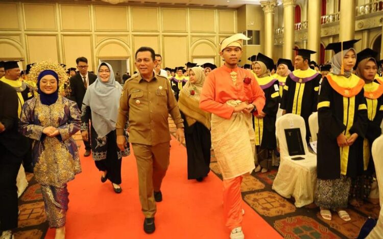 Gubernur Hadiri Wisuda UT Batam, Jadikan Momen Ini Sebagai Starting Poin Kedepan Ajak Ansar