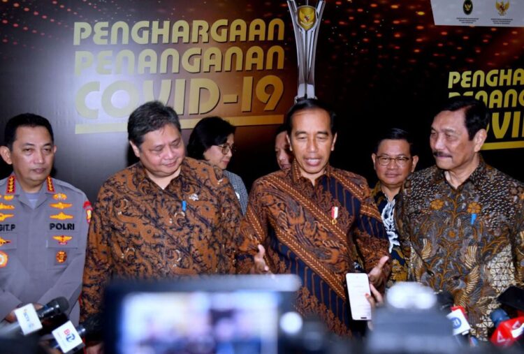 Terdepan Penanganan Covid-19, Bio Farma Group Raih Penghargaan PPKM Award 2023