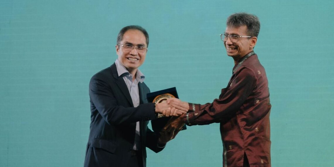 Kiat Atasi Covid Dirut Bio Farma, Honesti Basyir, Bagikan Pengalamannya Terhadap Para Wisudawan ITB