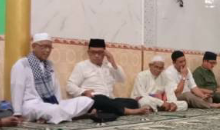 Bupati Natuna Gelar Buka Bersama Dengan Warga Kelarik