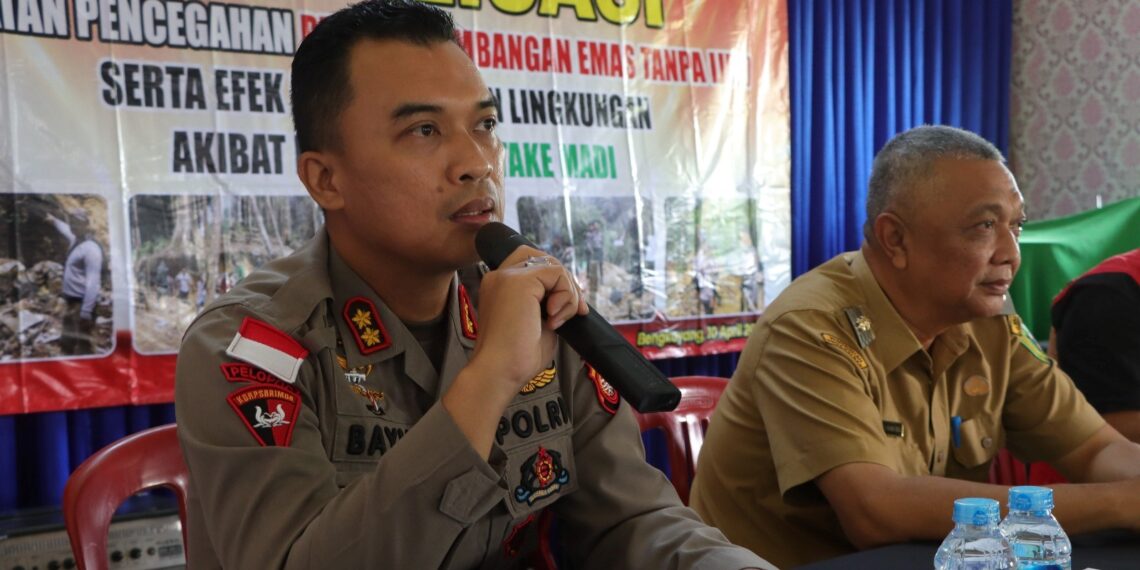 Cegah Tambang Emas Ilegal, Kapolres Bengkayang Lakukan Sosialisasi di Kecamatan Lumar