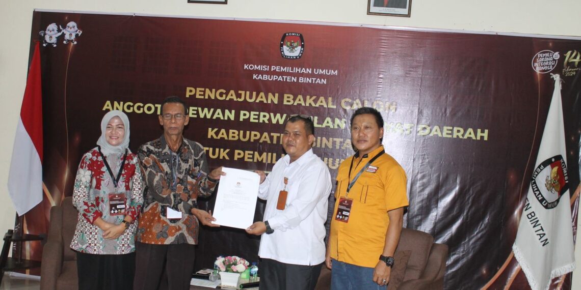 Partai Hanura Bintan Lebih Dulu Antarkan Bacaleknya Ke KPU